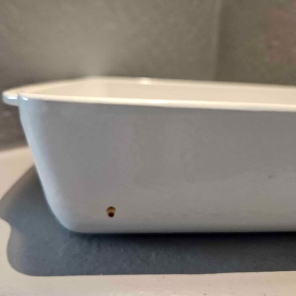 White Copco Denmark Enamel and Cast Iron Lasagna Pan 9x14 - Picture 3 of 7